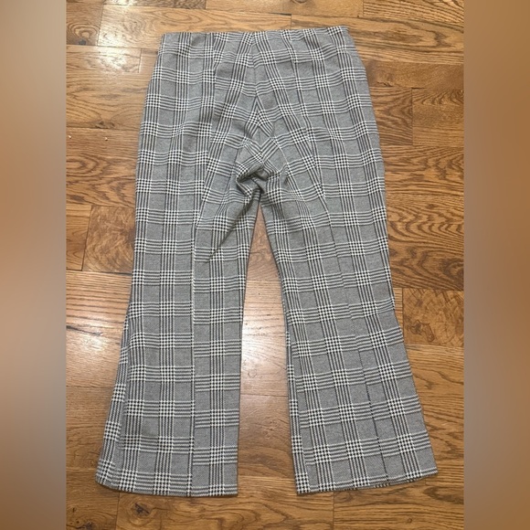Anthropologie. Maeve Houndstooth Pull-On Bootcut Pants. Size Medium. - Picture 5 of 9